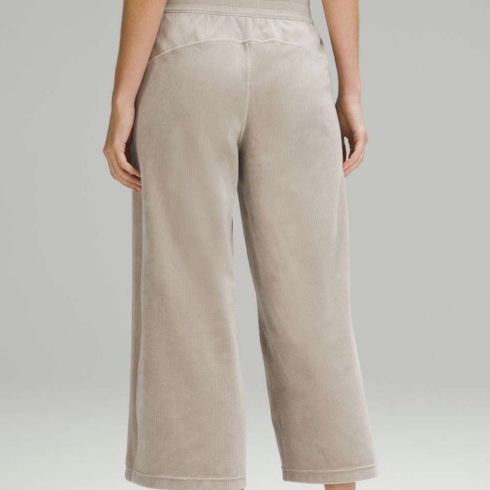 Lululemon Scuba Velvet Cord Wide Leg Crop Pant - Picture 3 of 16